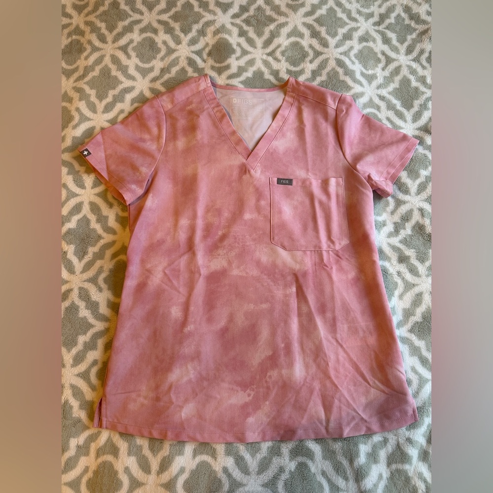 Figs Marbled Rose Special Edition Catarina One Pocket Scrub Top